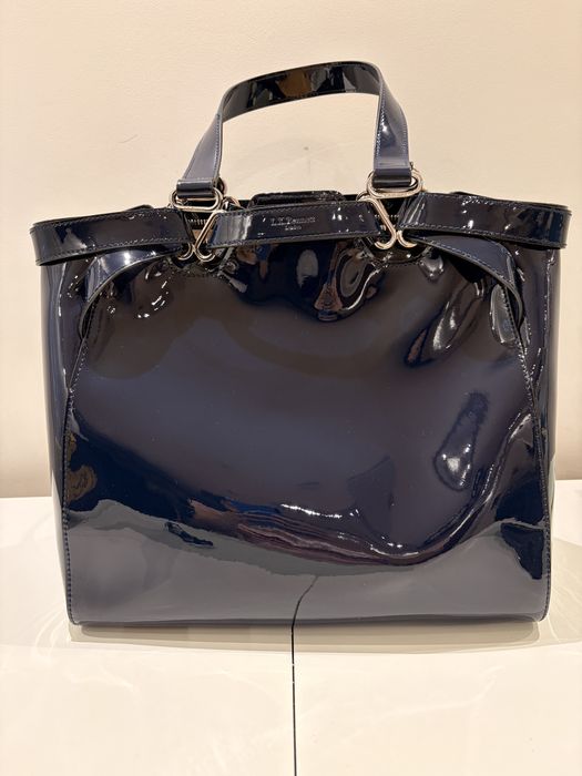 Страхотна дамска чанта, от естествен лак