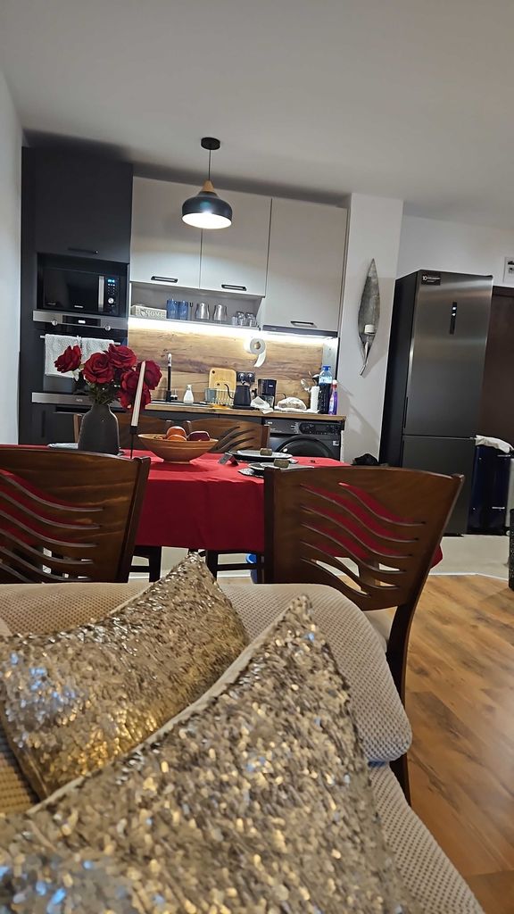 Продава се Двустаен апартамент в к.к. Пампорово - 70 кв.м за 714 €/кв.м - Снимка #2