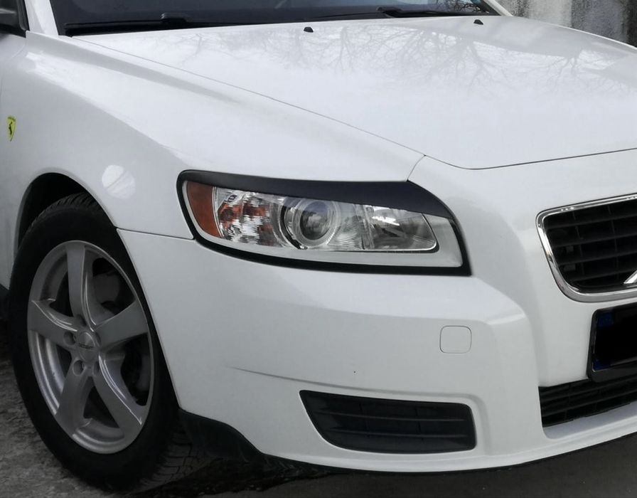 "Вежди" за Volvo v50 фейслифт