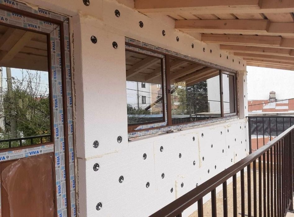 Reparații Acoperișuri urgente