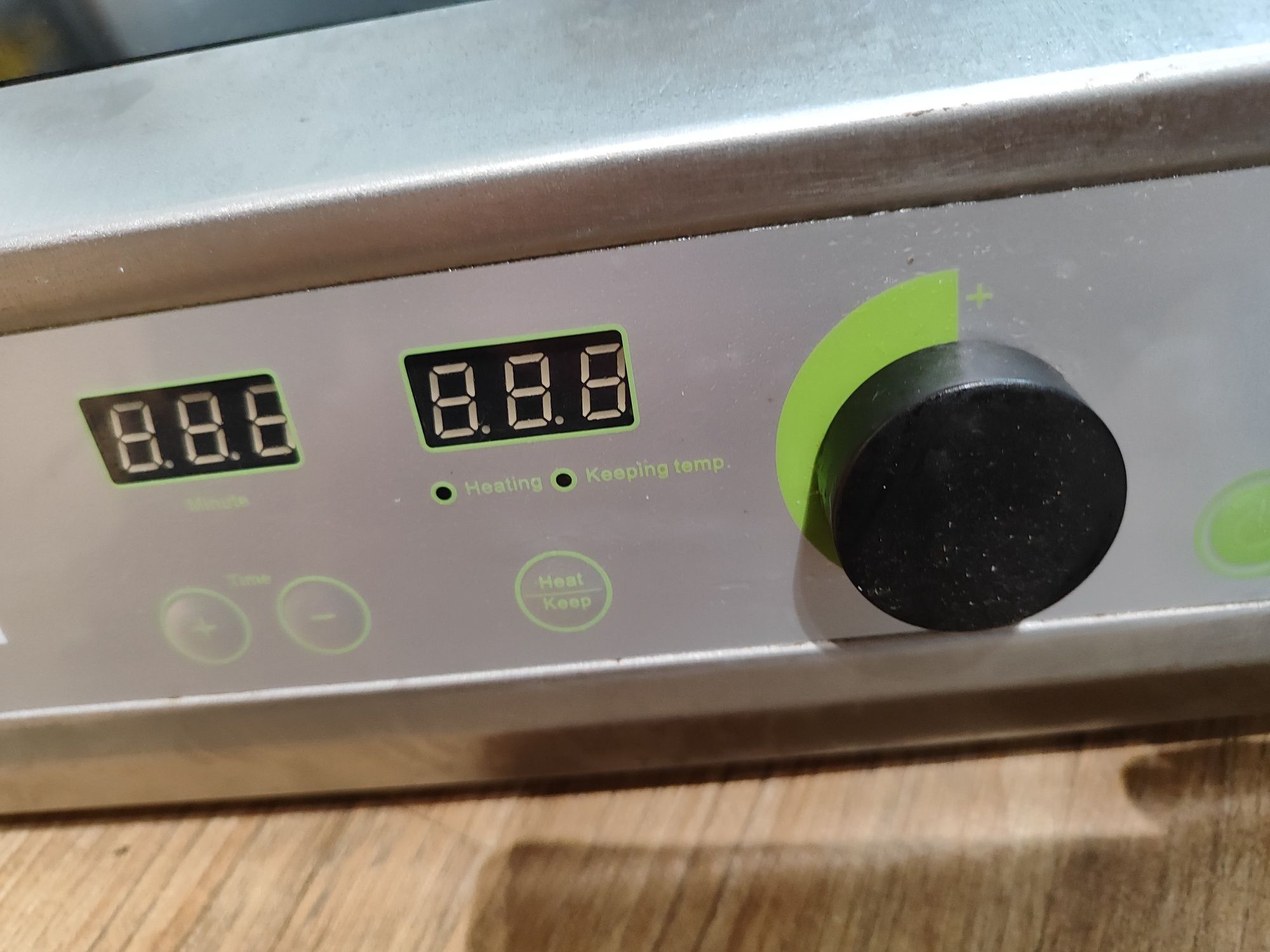 индукционен котлон професионален 3500w