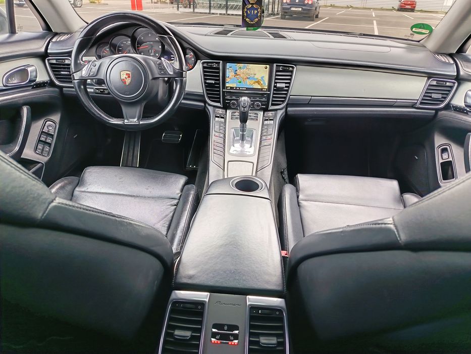 Porsche Panamera facelift 300 cp diesel  2015  variante la alt preț