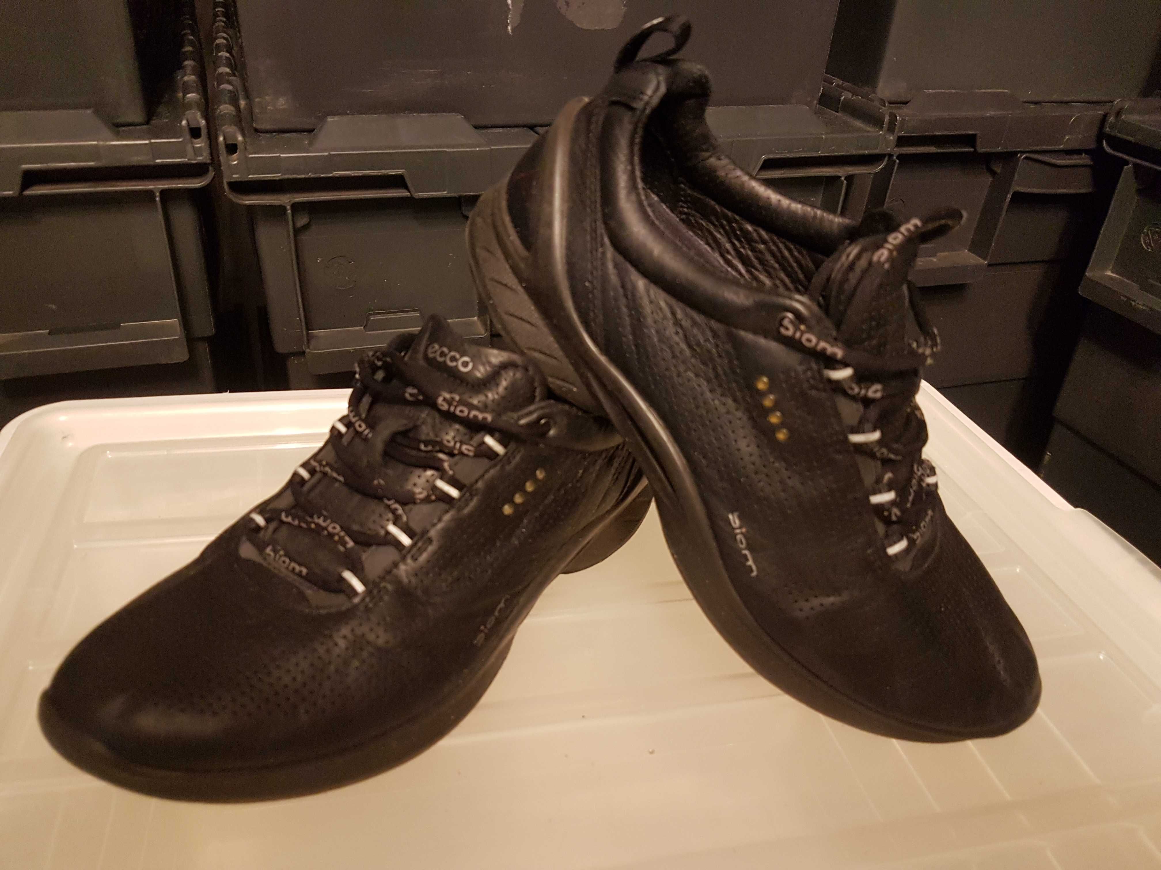 Adidasi Ecco Biom nr 38