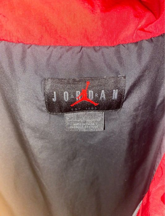 Geaca jordan essentials