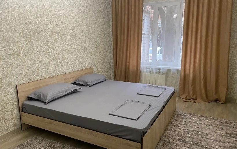 Сдаю По часам квартиры центр Актау 17-19 мкр