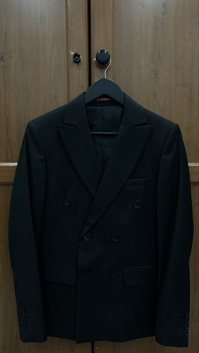 Продам 2 кастюма