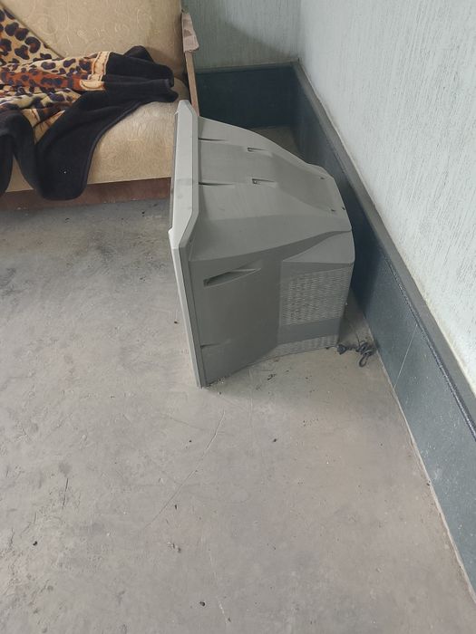 Tevizor sotiladi panasonik