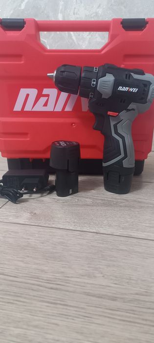 Шуруповерт NANWEI