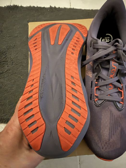 Asics Novablast 5,nr.44,ca noi.