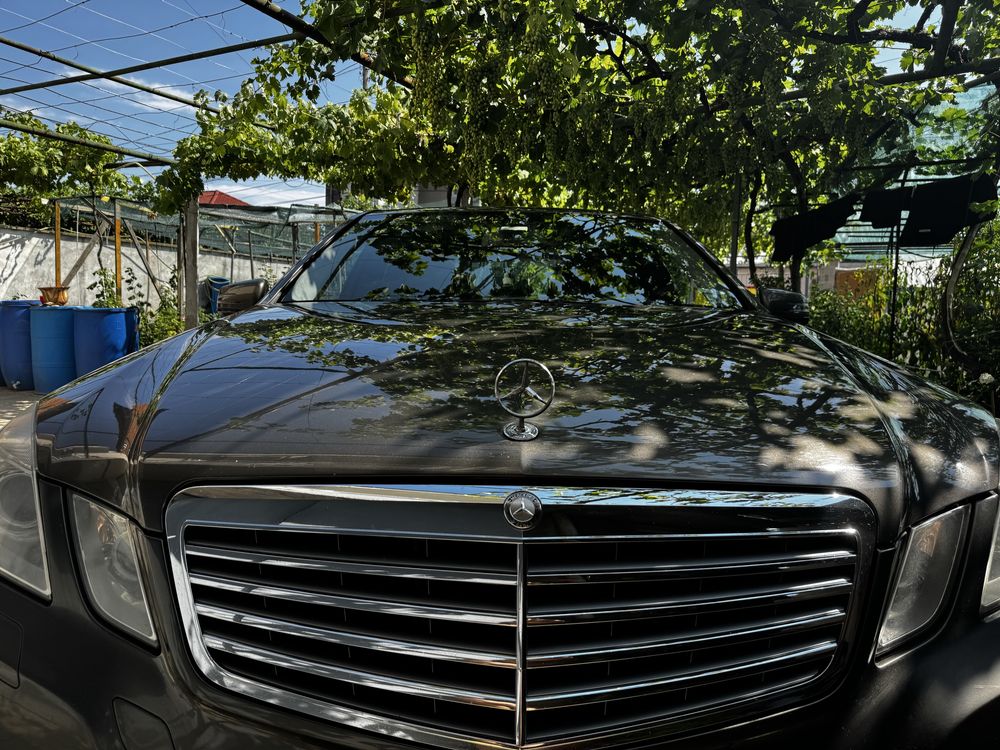 Мерцедес Бенз Е220 CDI blue efficiency