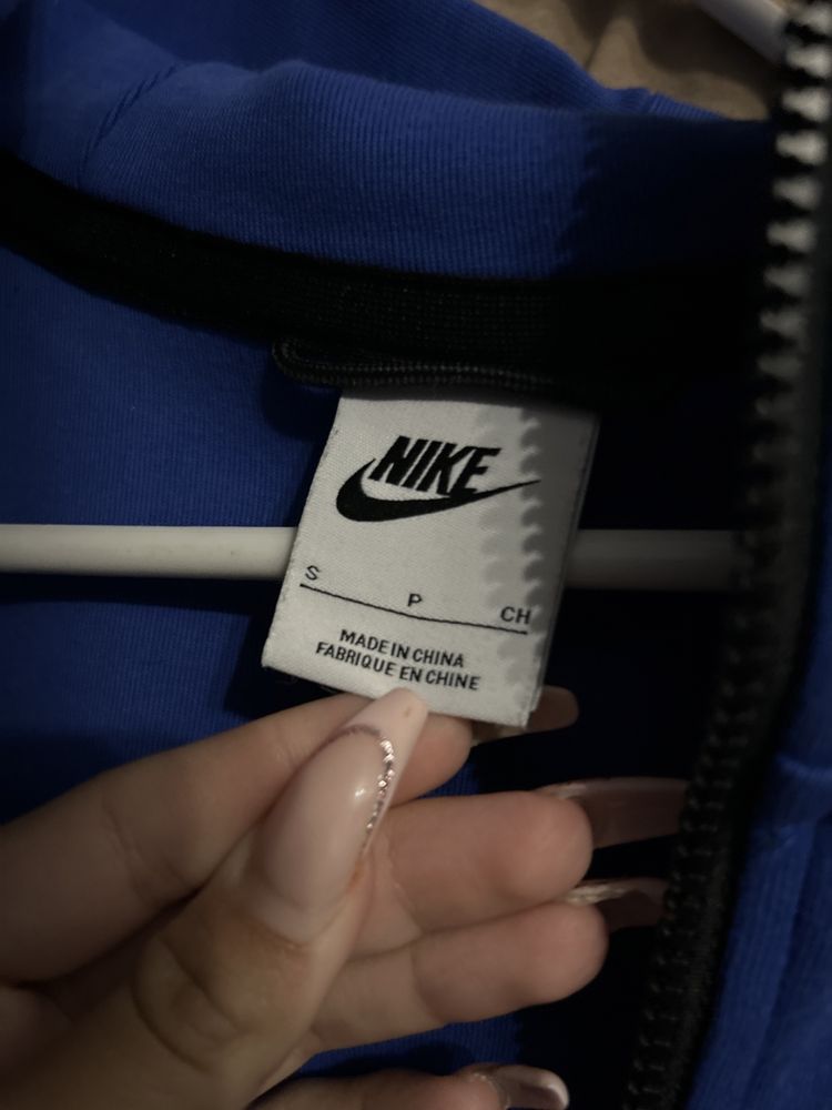 nike tech оригинален