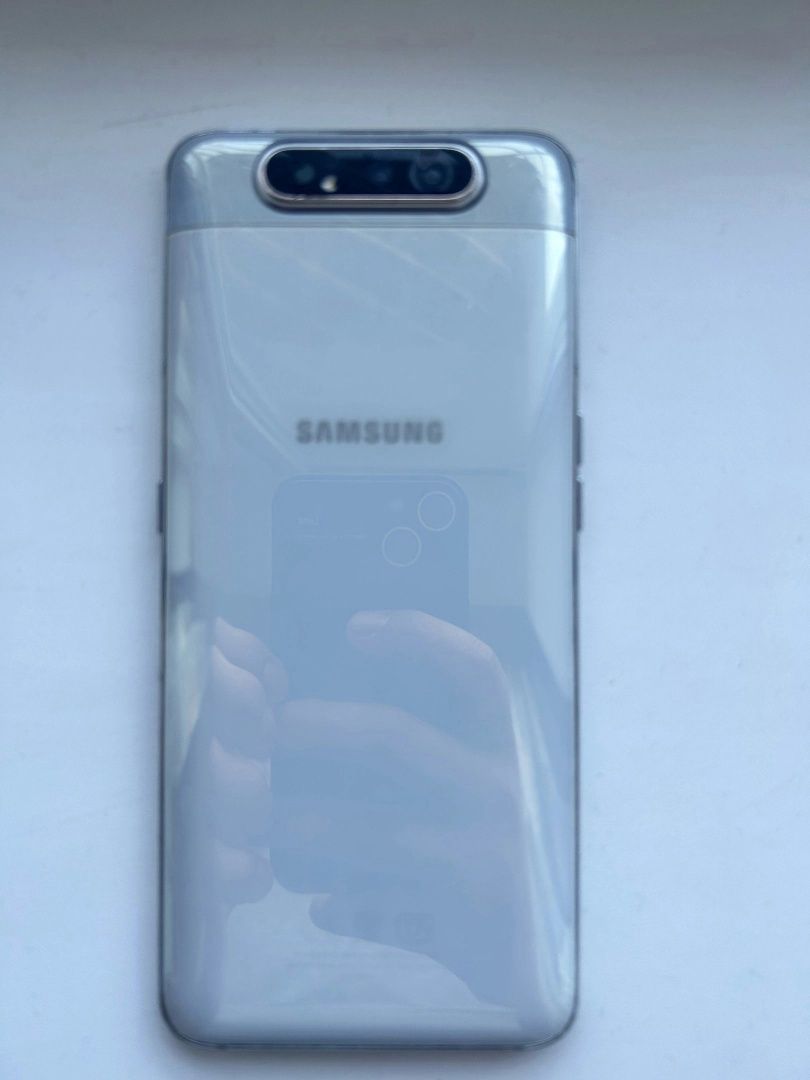 Samsung a80 128/8 обмен айфон 7/8