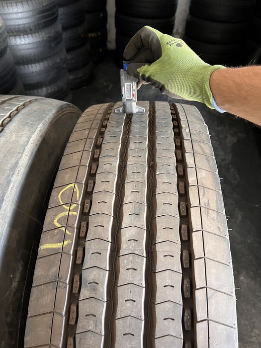 2 anvelope camion/autocar 295/80/22.5 Michelin !