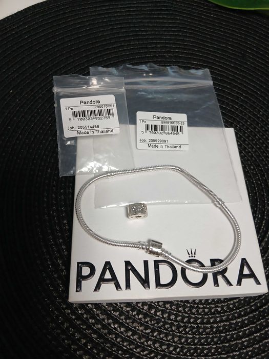 Bratara pandora noua cu cutia originala nr 23