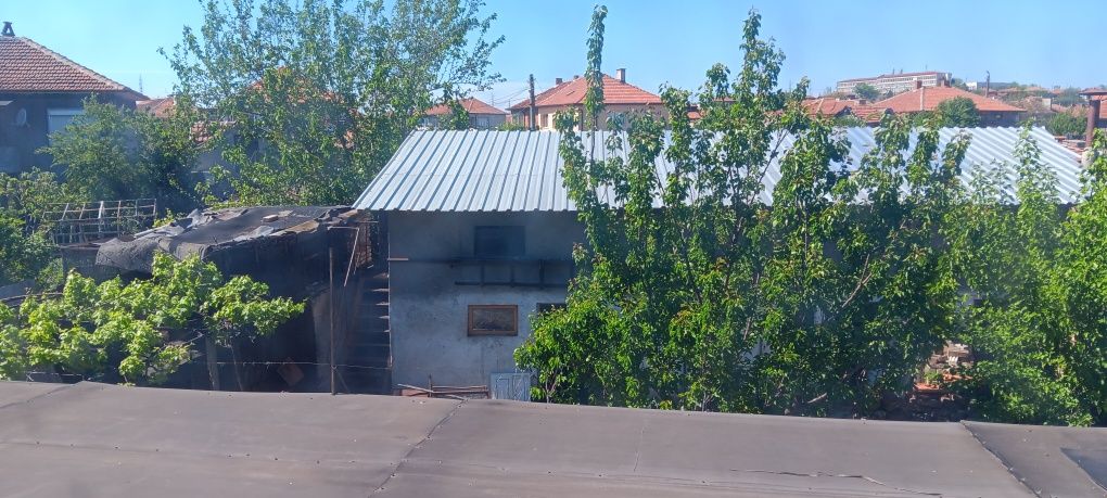 Двуетажна къща в гр.Гълъбово