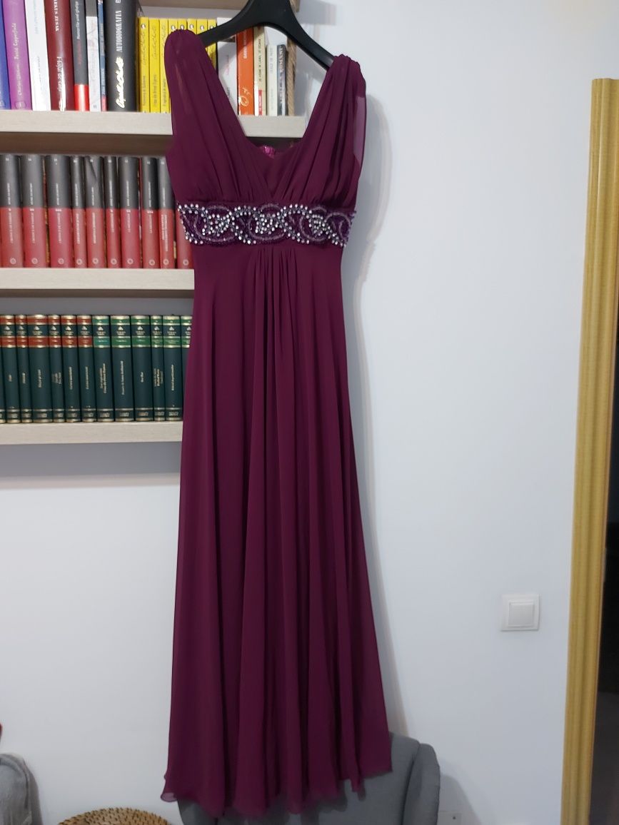 Rochie de seara eleganta cu detalii