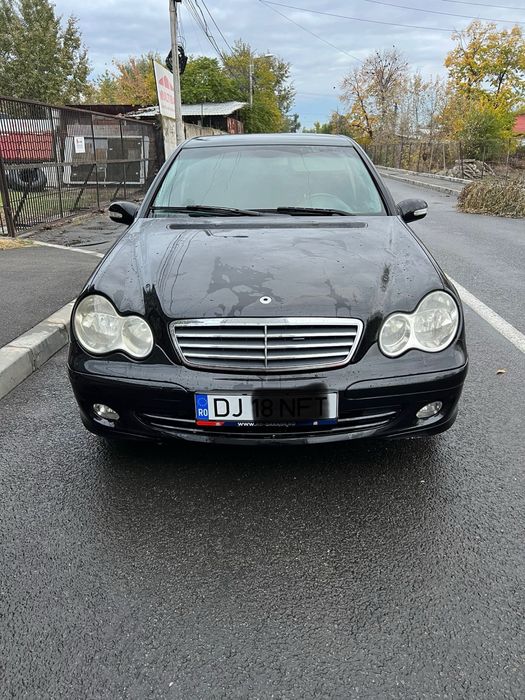 Mercedes C200CDI , 2005, stare impecabila, km reali, porneste la sfert
