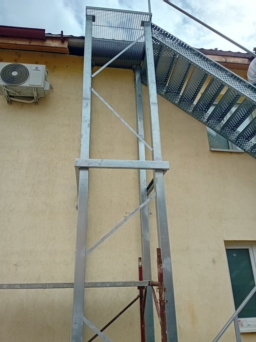 Scara metalica zincata de incendiu