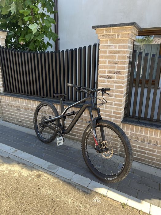 Canyon spectarl Al 6 negru