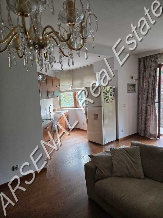 Тристаен апартамент под наем, Витоша