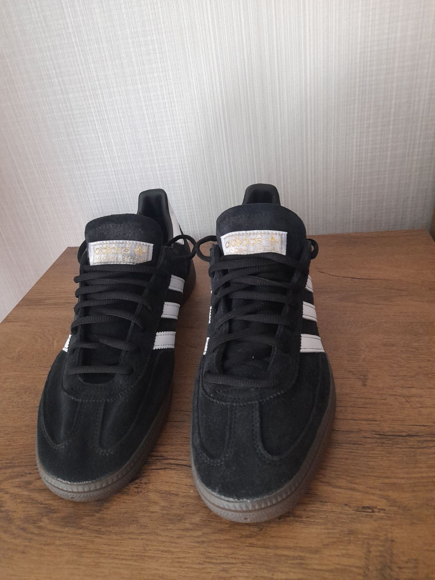 Adidas Spezial кецове 44 номер.