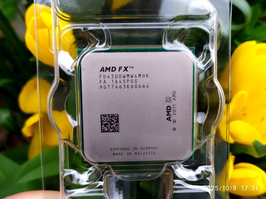 Продавам 4-ядрен процесор AMD FX-4300, 3.8/4.0GHz, 95W, Socket AM3+