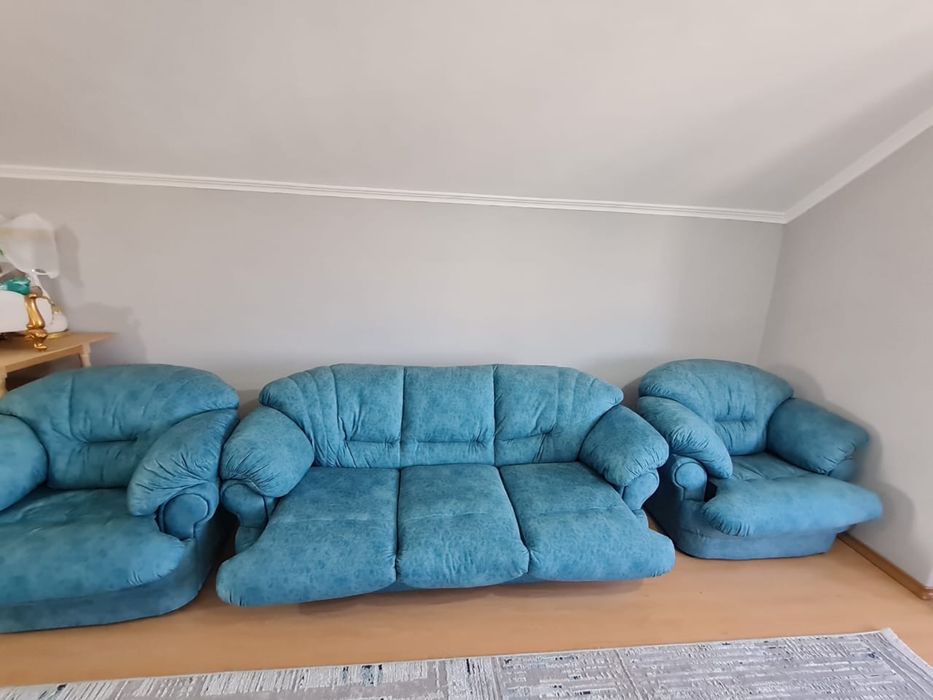 Продам диван и кресло