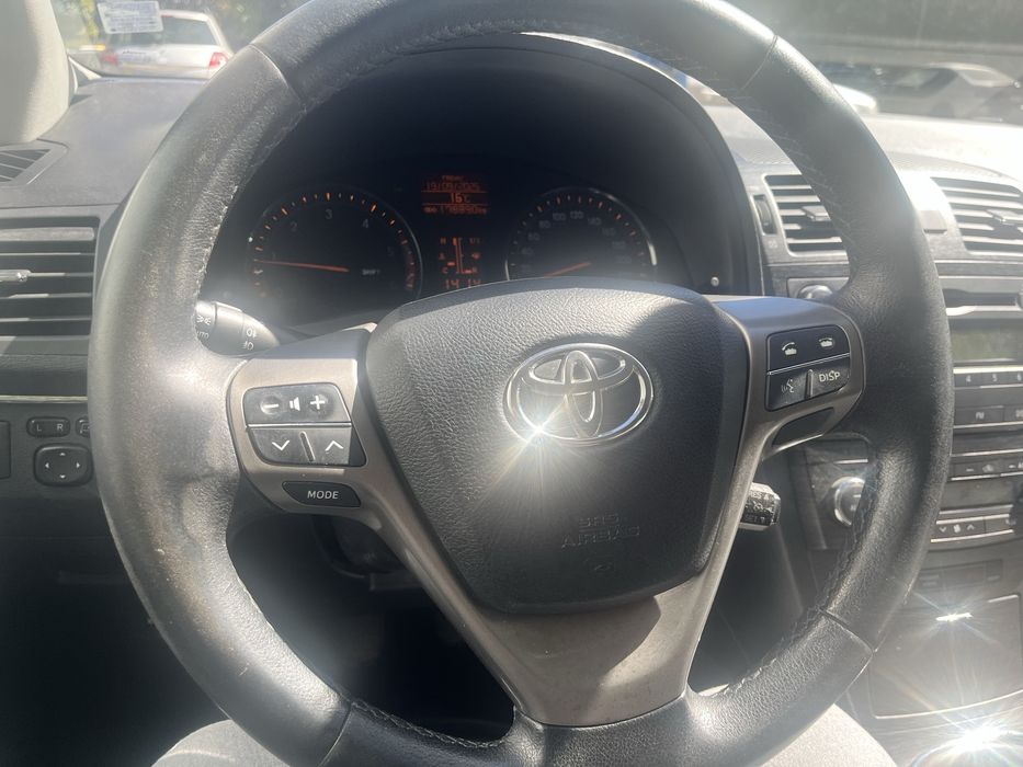 Toyota Avensis 2.2 D-4D, 2010 г. комби