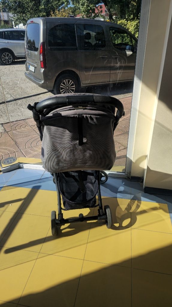 Количка Cybex Beezy