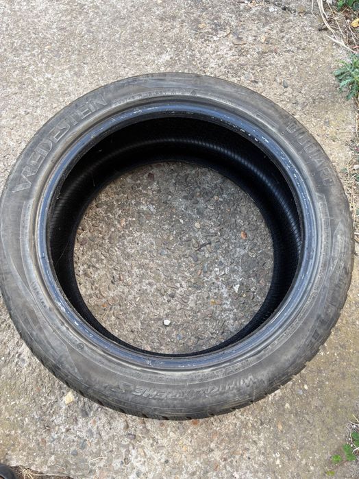 Зимни гуми R18 255/40 Vredestein quatrac