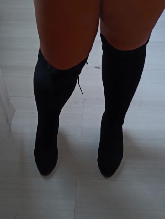 Ghete lungi din piele întoarsă