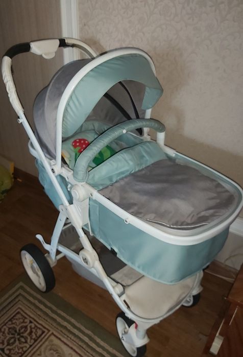 Прогулочная коляска детская