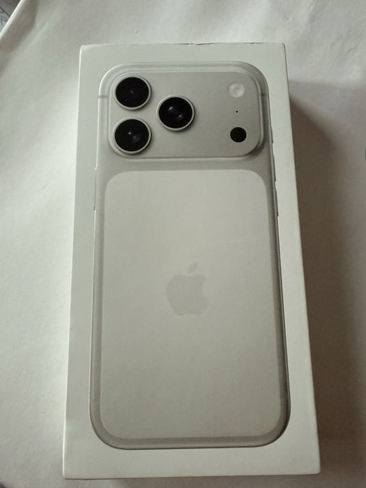 Iphone 17 pro Silver 256gb USA esim