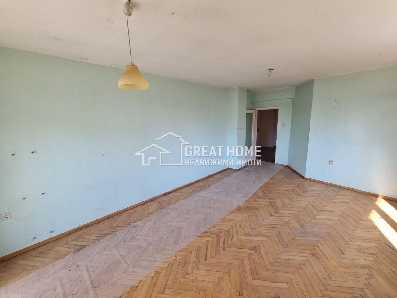 Продава се Тристаен апартамент в Търговище, Вароша - 80 кв.м за 950 €/кв.м - Снимка #1