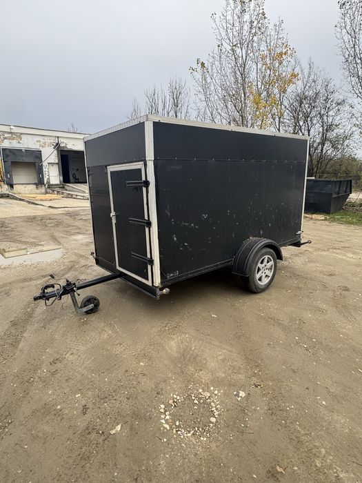 Remorca inchisa 750kg 2 usi