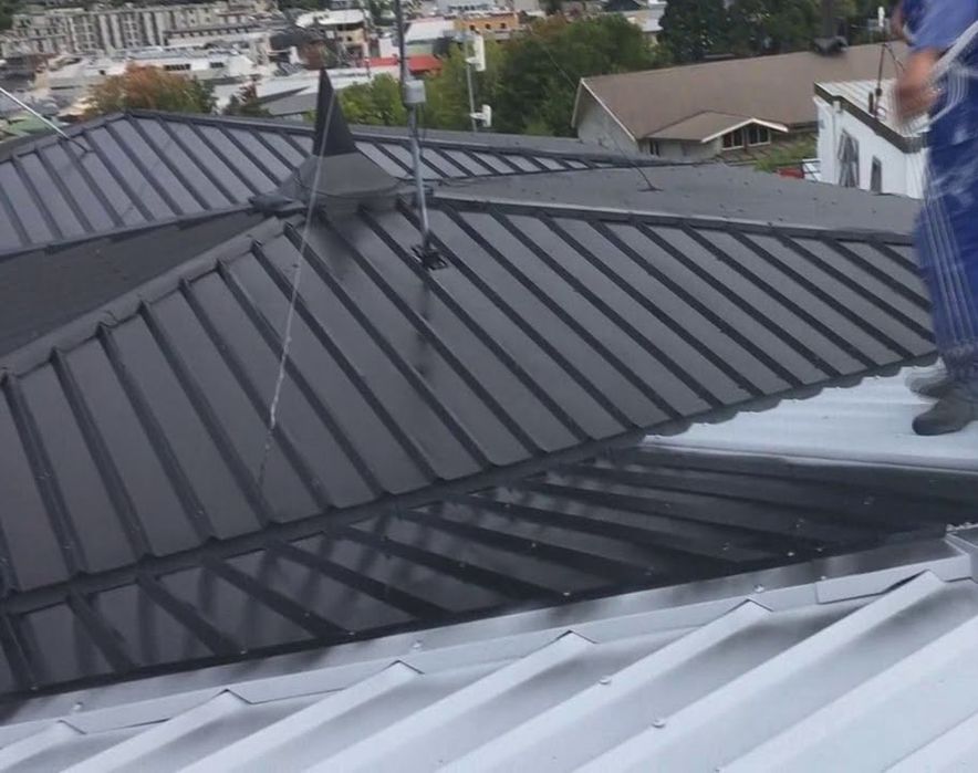 Reparații Acoperișuri De Urgență & Vopsire & Izolați & Montaj Tablă