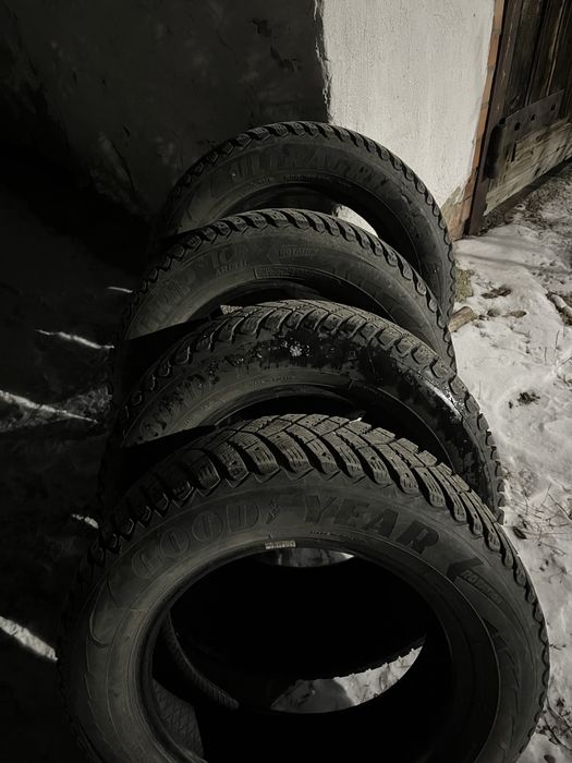 Зимние шины Goodyear