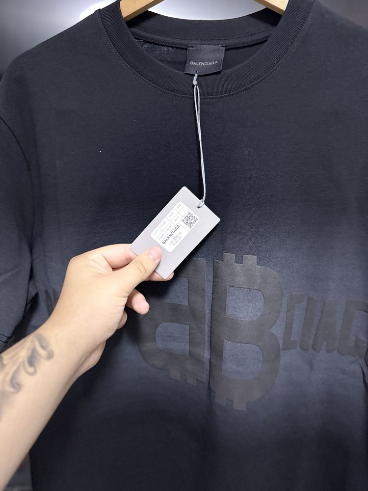 Tricou Balenciaga, Premium