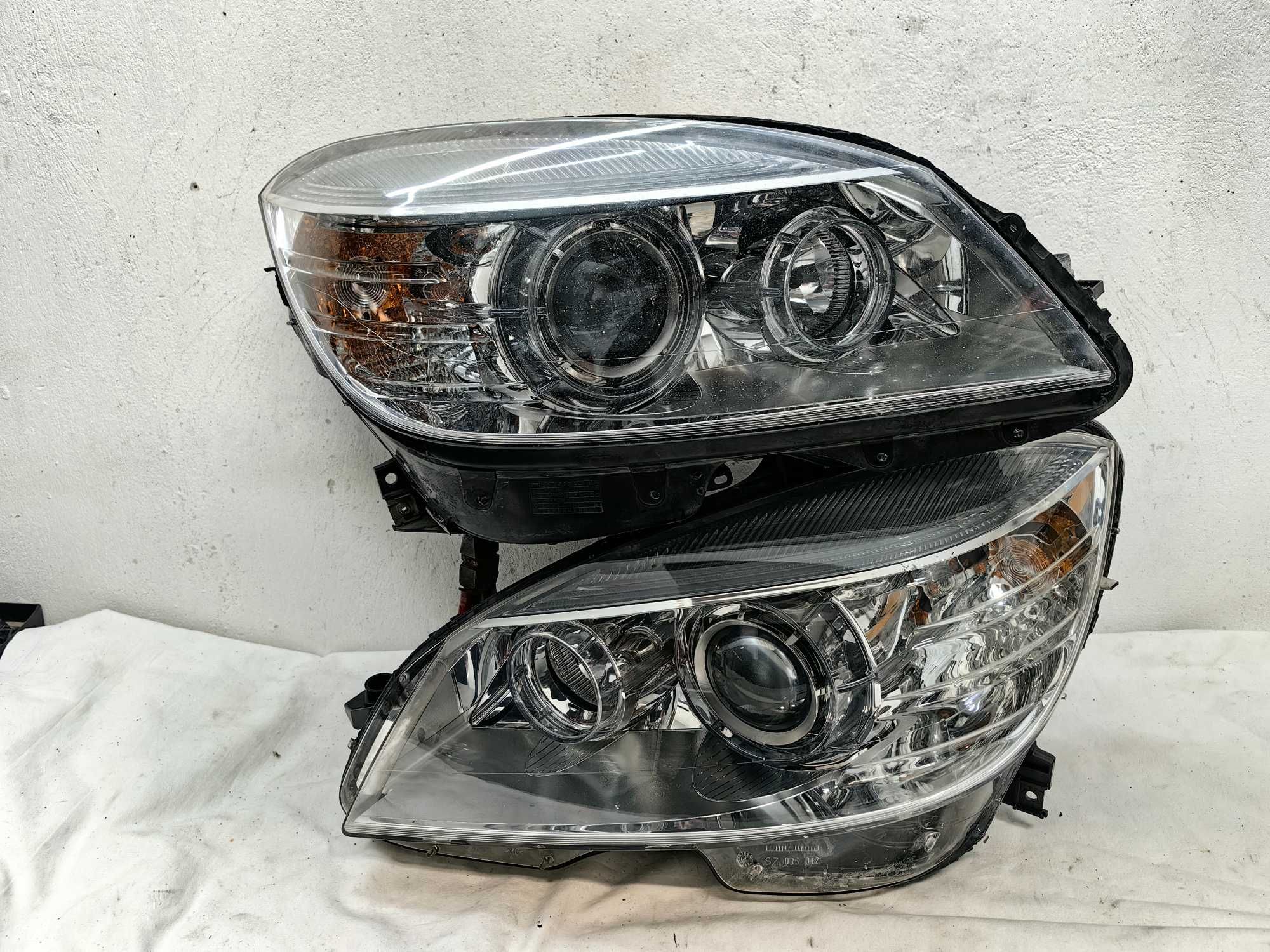 Оригинални  фарове  Мерцедес Ц 204  Mercedes C 204 Bixenon