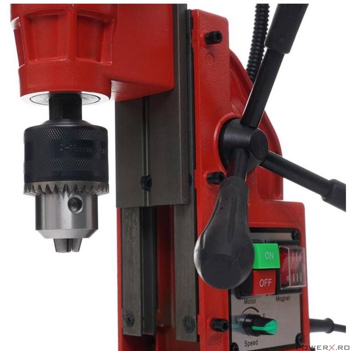 Masina de gaurit fixa, cu talpa magnetica, 13000 N, 1800 W, dimensiuni