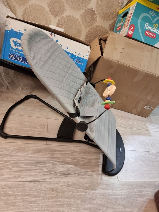 Отдам шезлонг для малышей