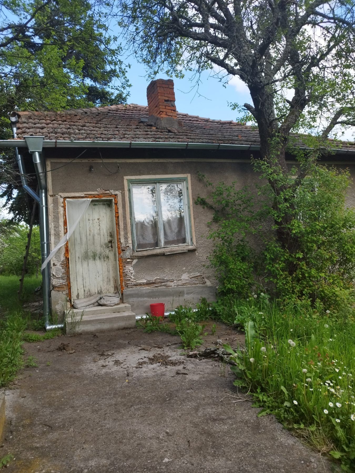 Къща в с. Лесков дол