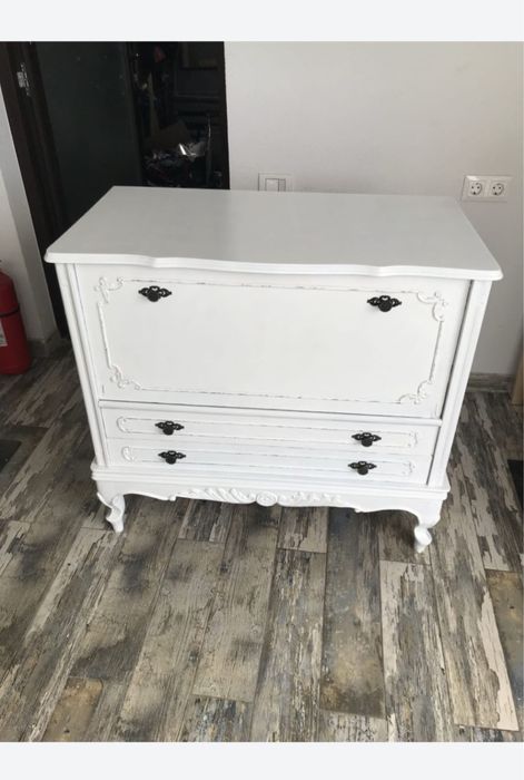 Comodă albă din  lemn