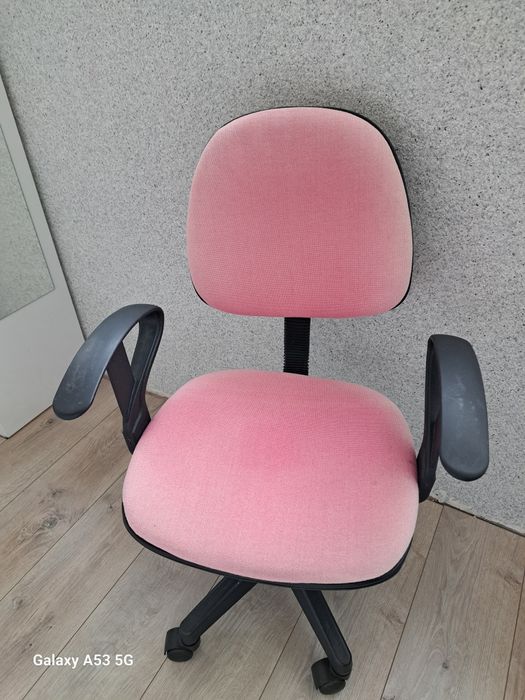 Детски стол за бюро