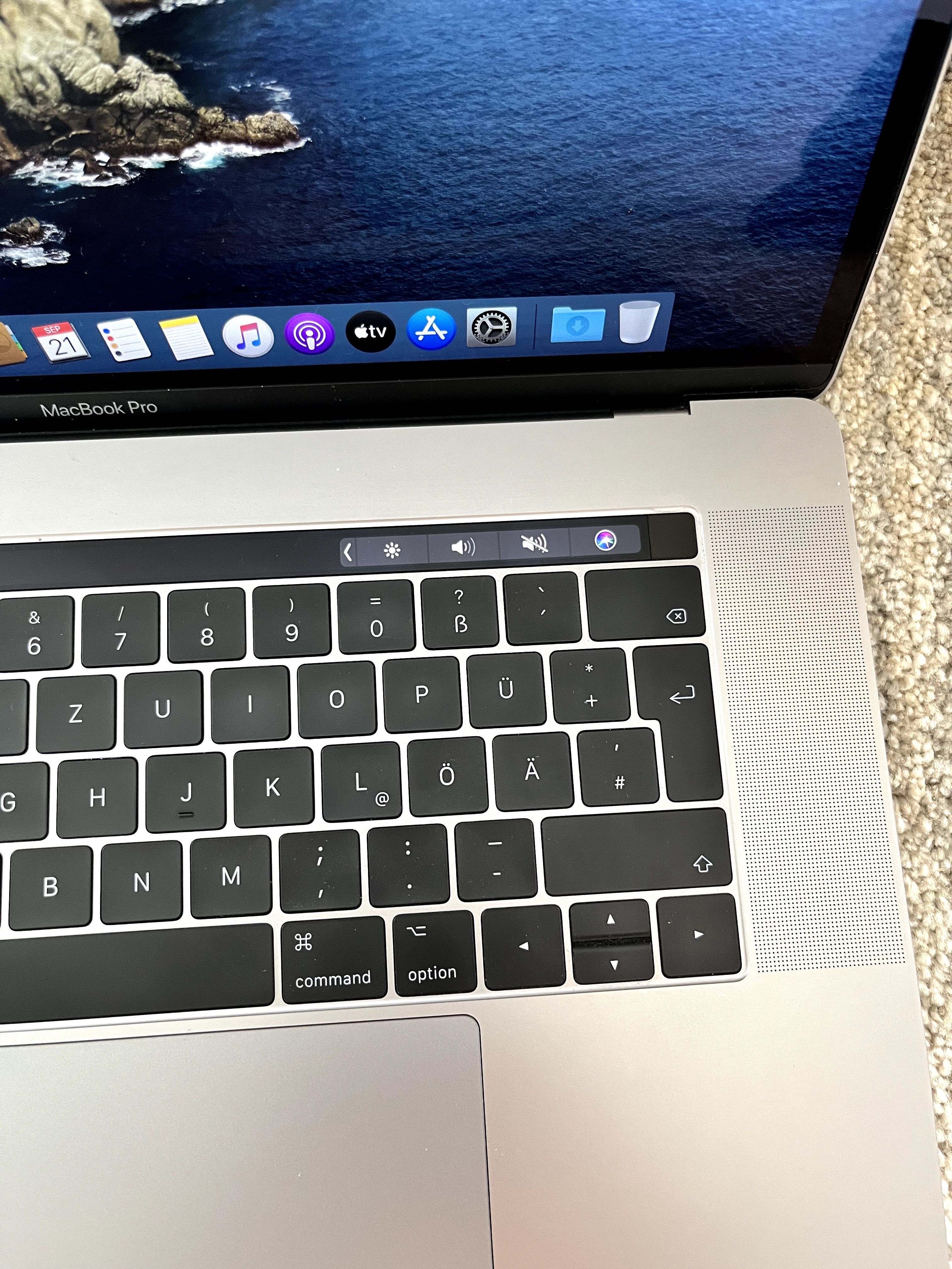MacBook Pro 15" (2017) – 2.8 GHz i7, 16 GB RAM, 1 TB SSD, отличен