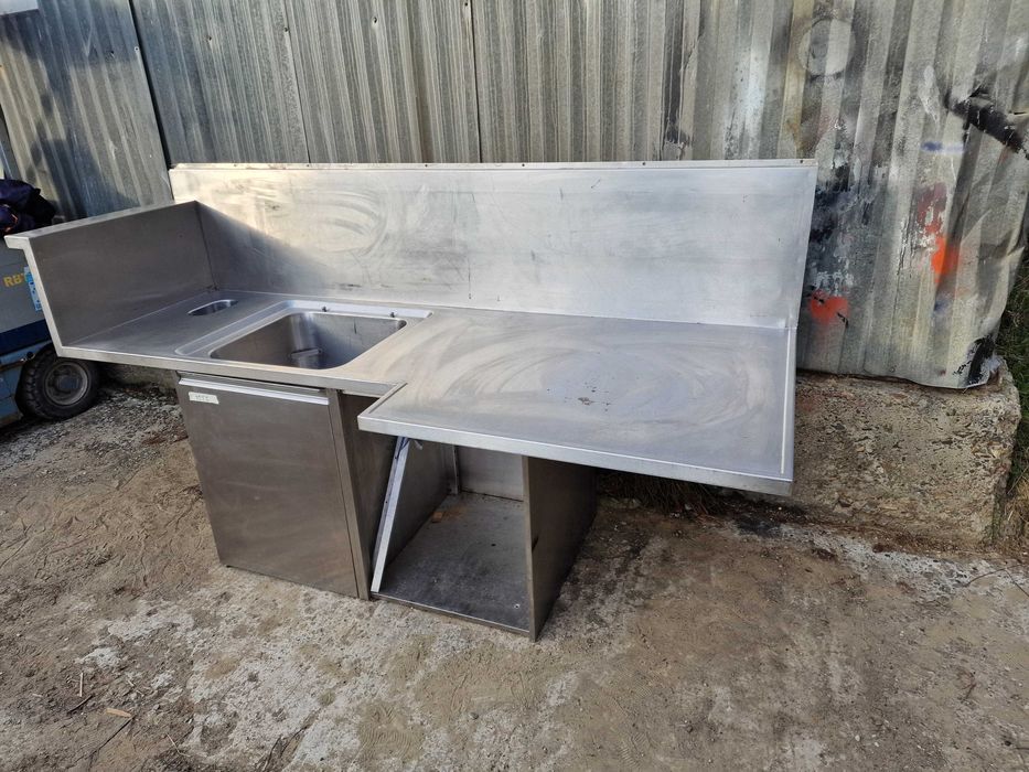 Masa din inox ,ghiuveta inox