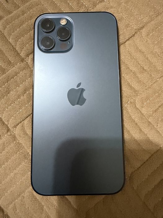 Iphone 12 pro в хорошем состоянии