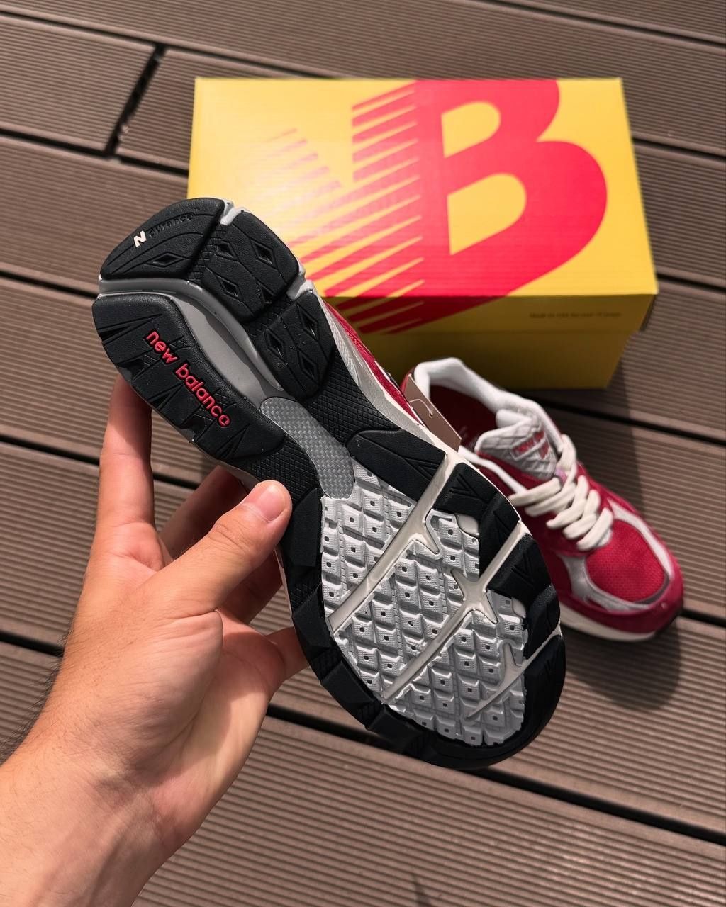 New balance 990    .