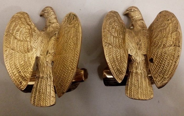 Sculpturi deosebite din bronz vulturi