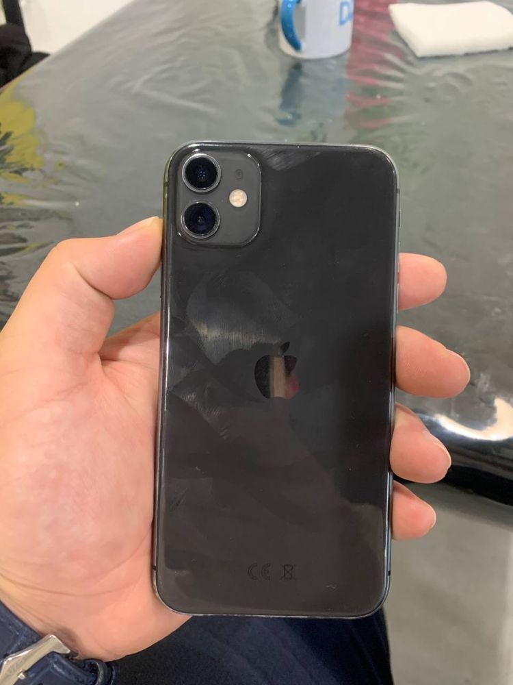iphone 11 сотилади